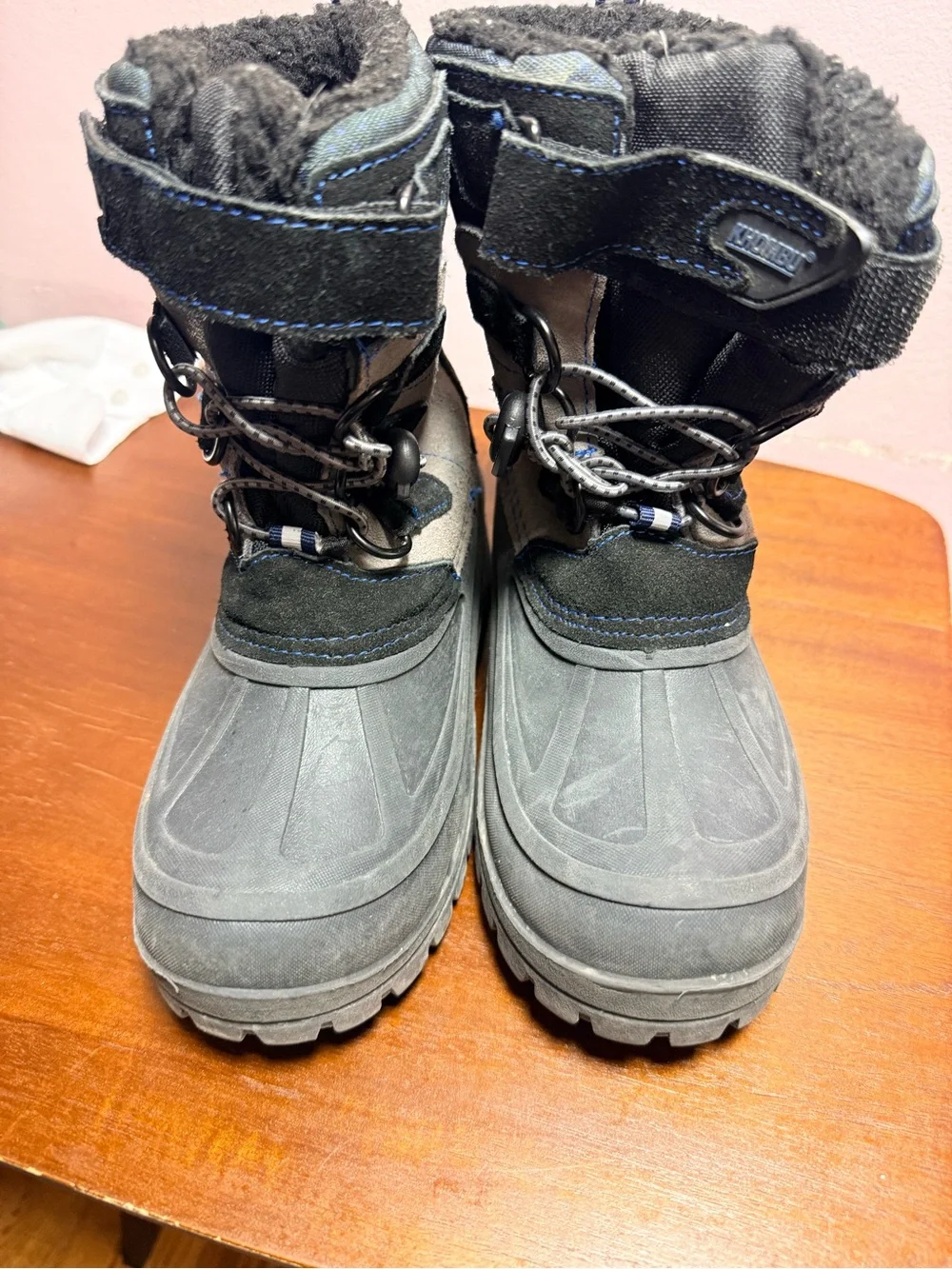Khombu Kids Black and Gray Insulated Winter Boots